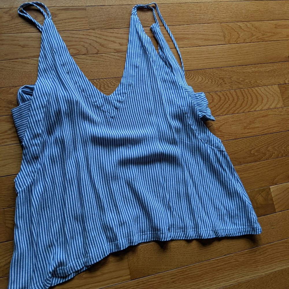 Lulu's Women's Small Blue and White Striped Tank Top